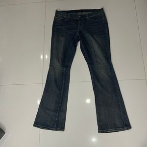 Woman’s Too SuperLow Levi Jeans